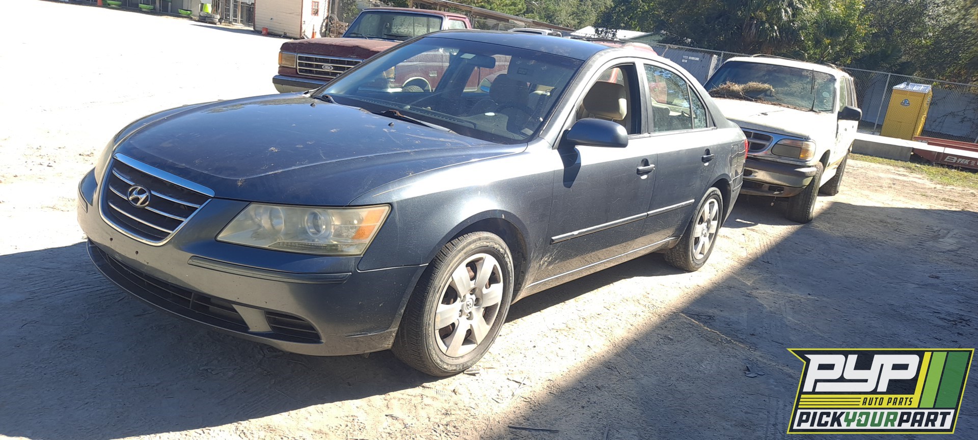 2010 HYUNDAI SONATA available for parts