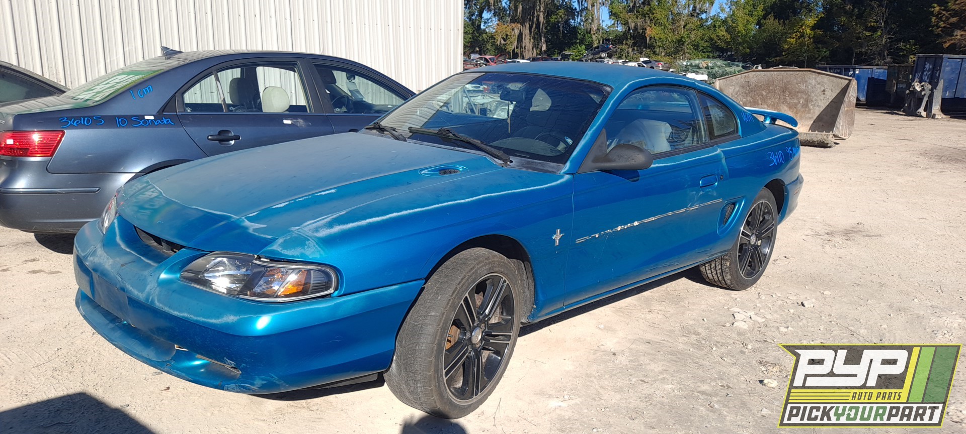 1995 FORD MUSTANG available for parts
