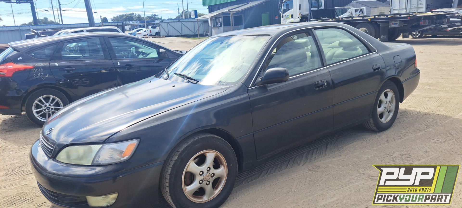 1997 LEXUS ES300 available for parts