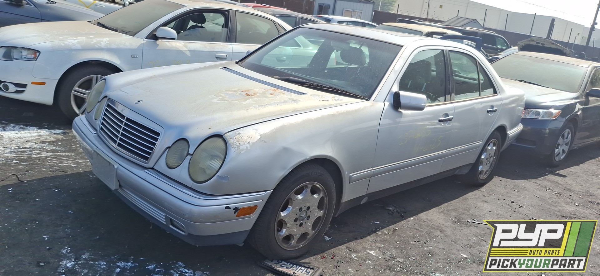 1997 MERCEDES-BENZ E420 available for parts