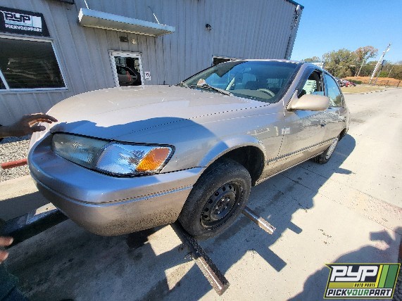 1998 TOYOTA CAMRY available for parts