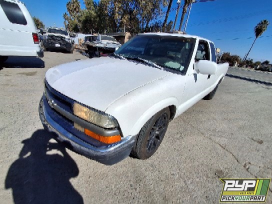 1999 CHEVROLET S10 available for parts