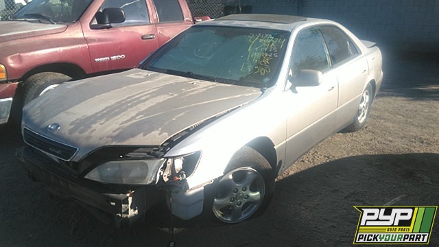 1998 LEXUS ES300 partes disponibles