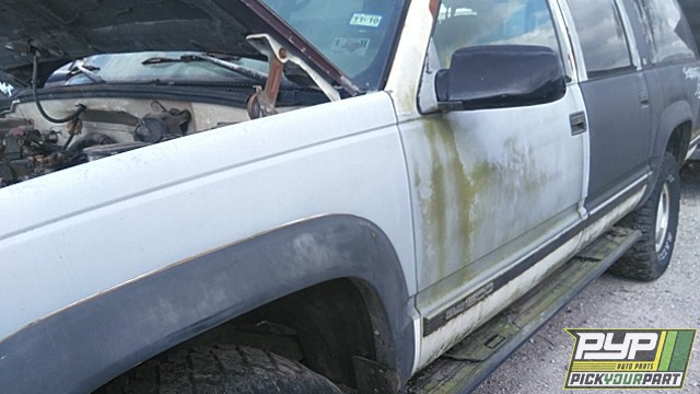 1995 GMC K1500 SUBURBAN partes disponibles
