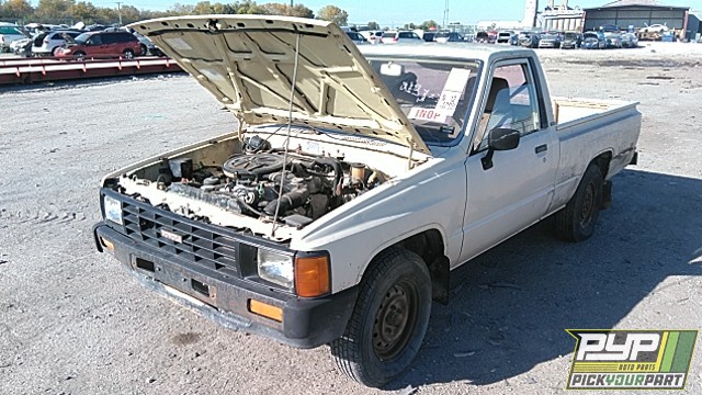 1985 TOYOTA PICKUP partes disponibles