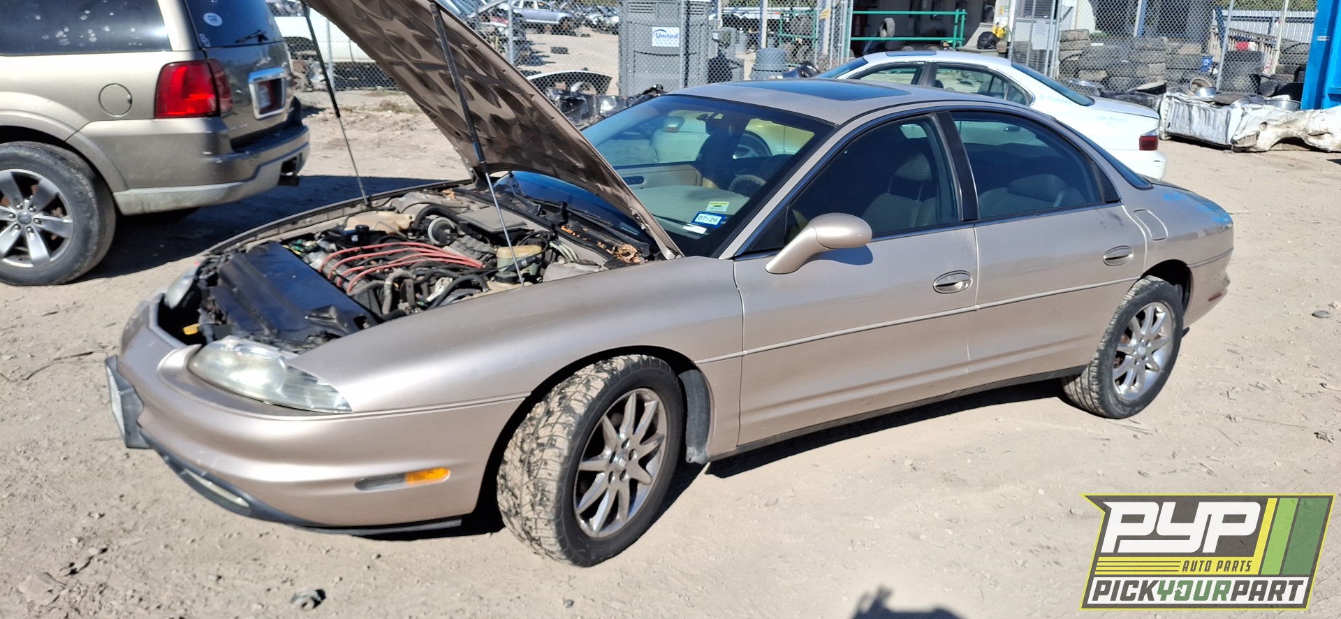 1995 OLDSMOBILE AURORA available for parts