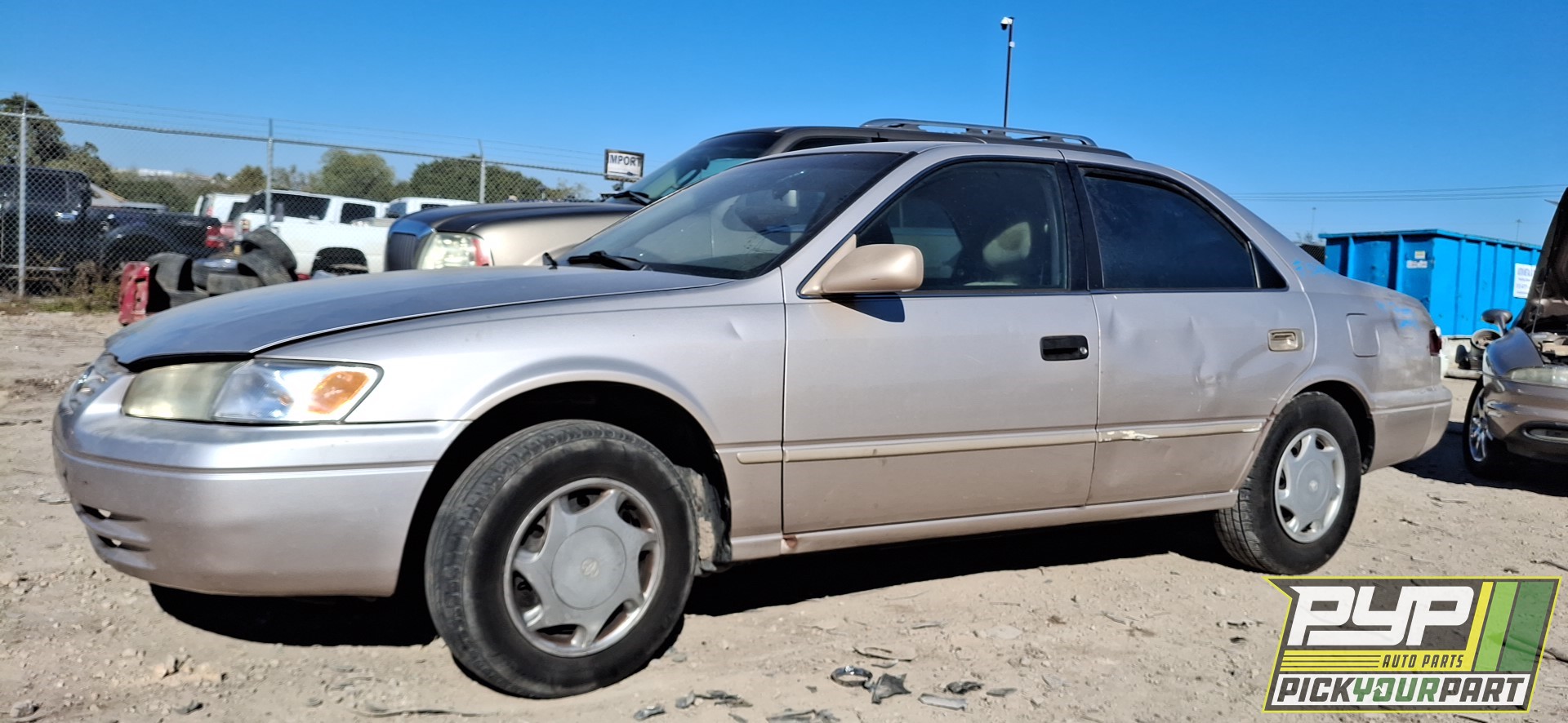 1999 TOYOTA CAMRY available for parts