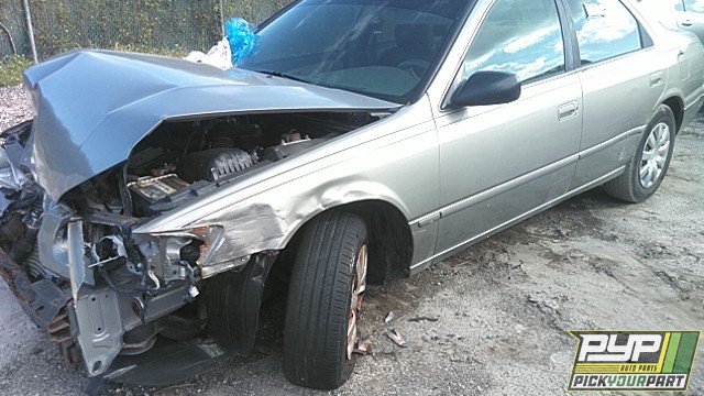 1998 TOYOTA CAMRY partes disponibles