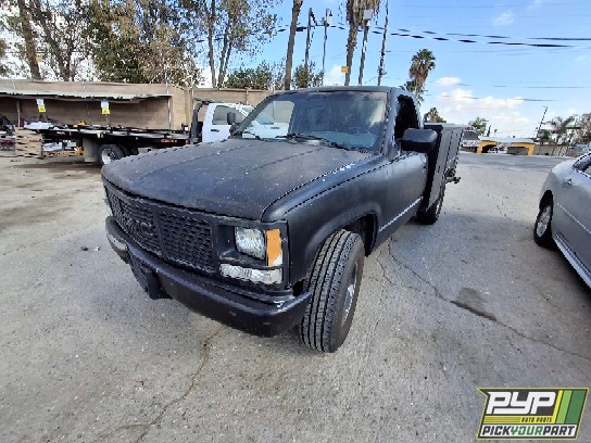1990 GMC K2500 available for parts