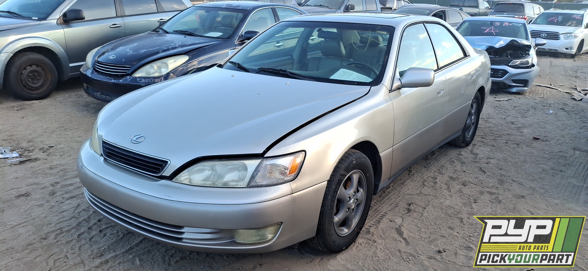 1999 LEXUS ES300 available for parts
