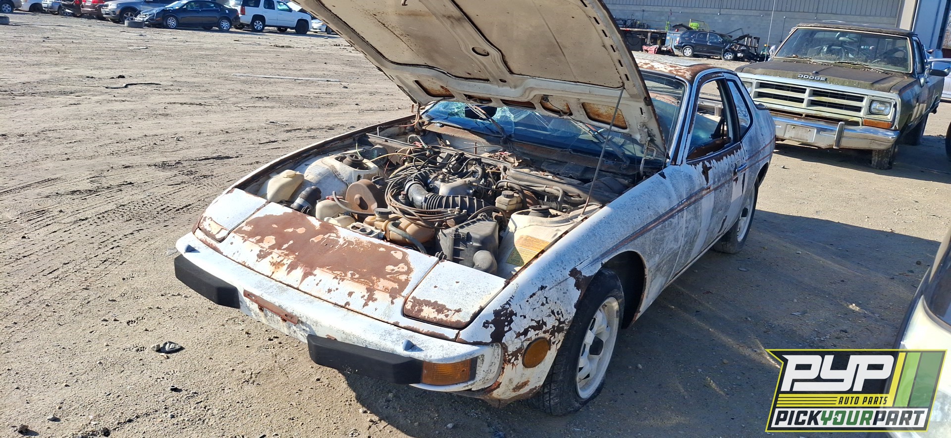 1977 PORSCHE 924 partes disponibles