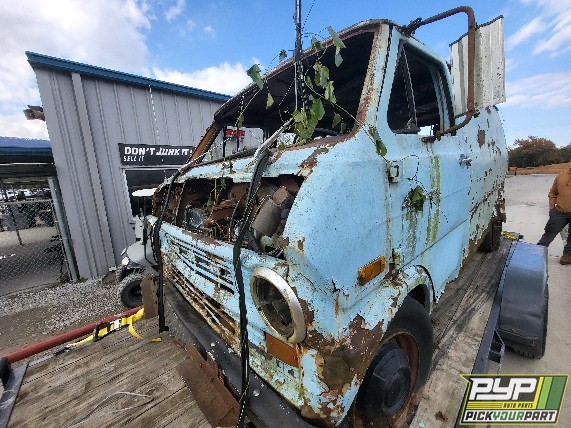 1974 FORD E-300 ECONOLINE partes disponibles