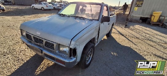 1993 NISSAN D21 partes disponibles