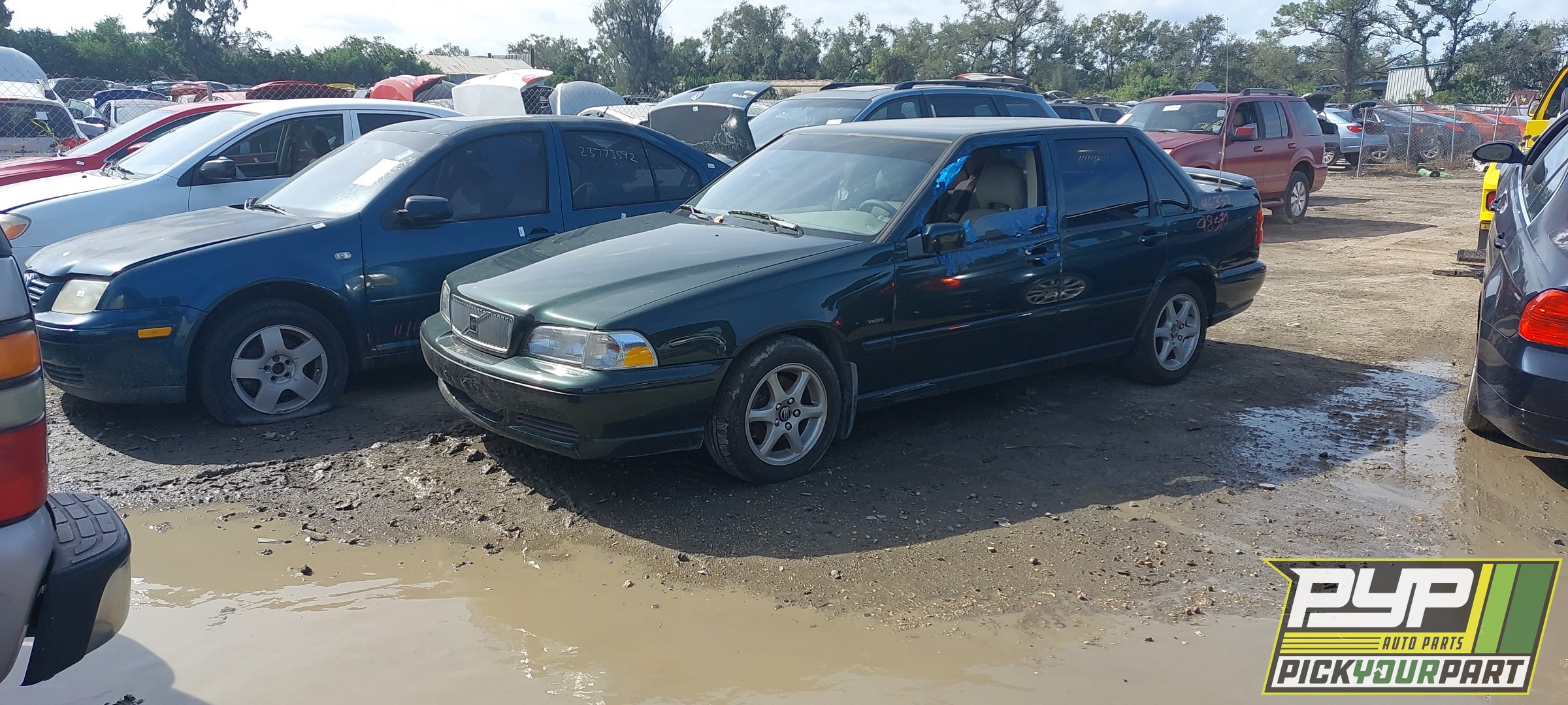 1998 VOLVO S70 available for parts