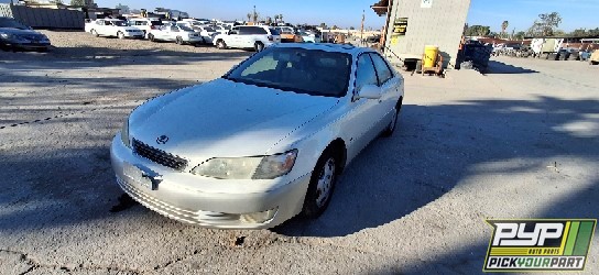 1999 LEXUS ES300 partes disponibles