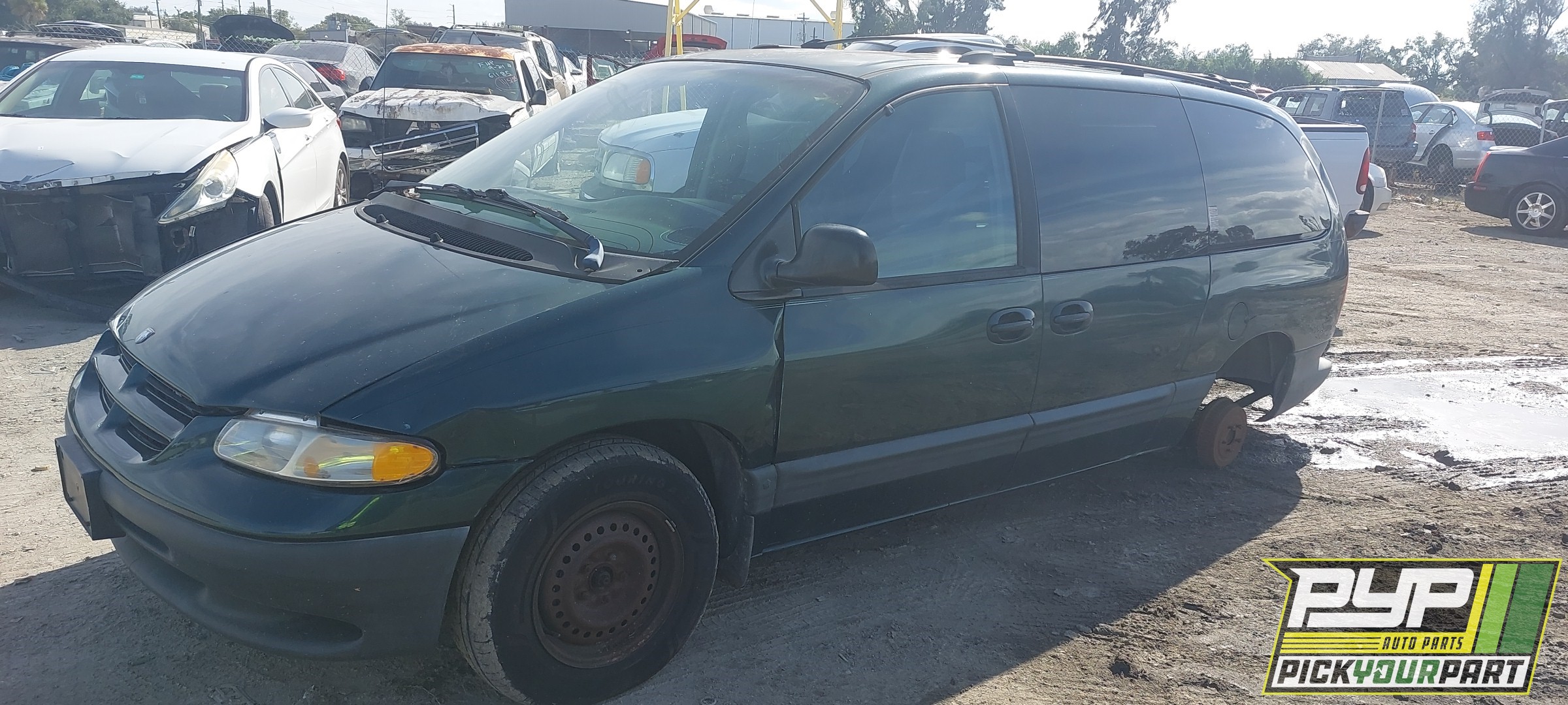 1999 DODGE GRAND CARAVAN available for parts