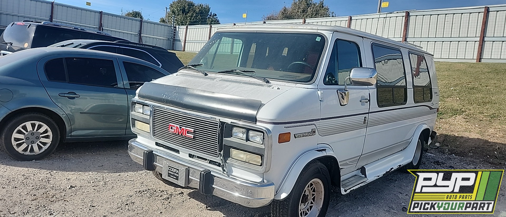 1995 GMC G2500 available for parts