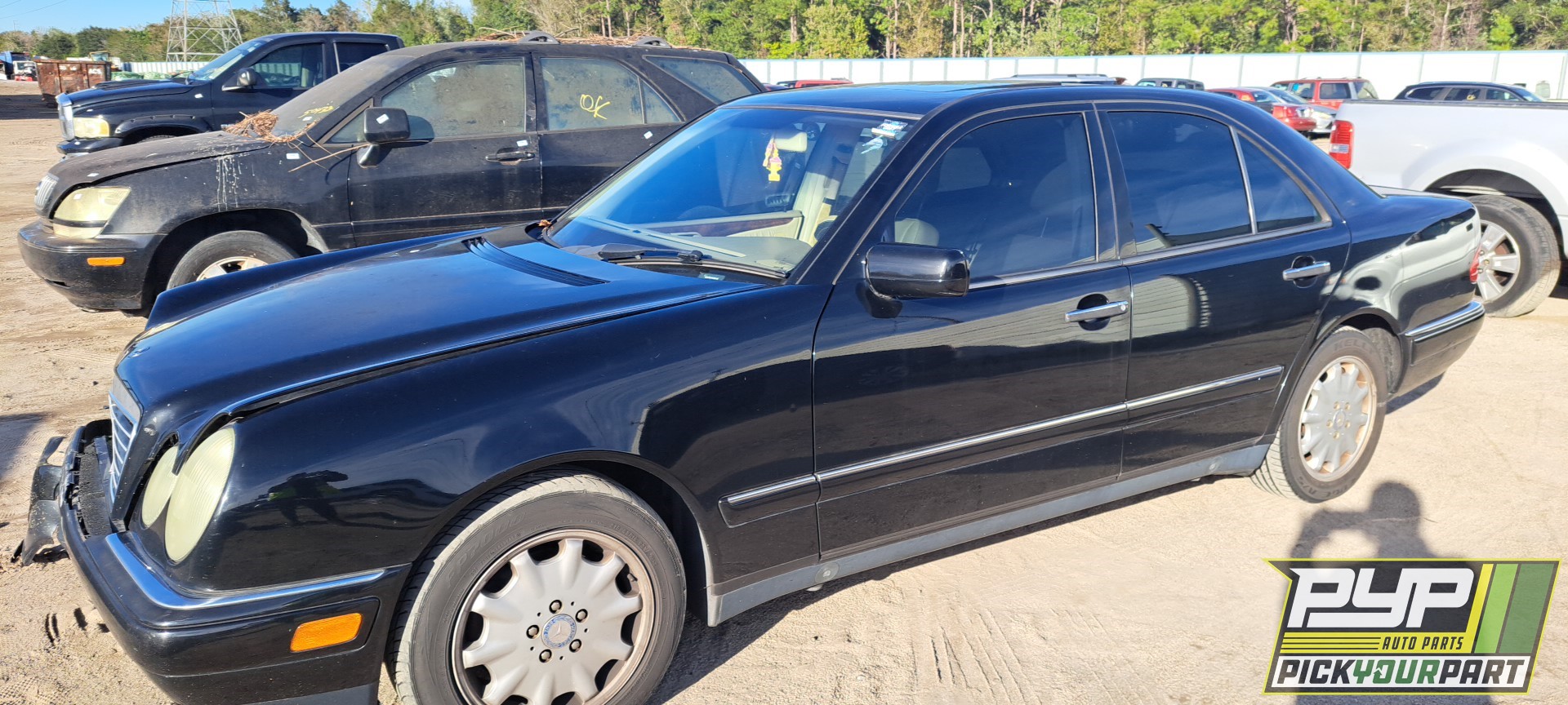 1999 MERCEDES-BENZ E320 available for parts