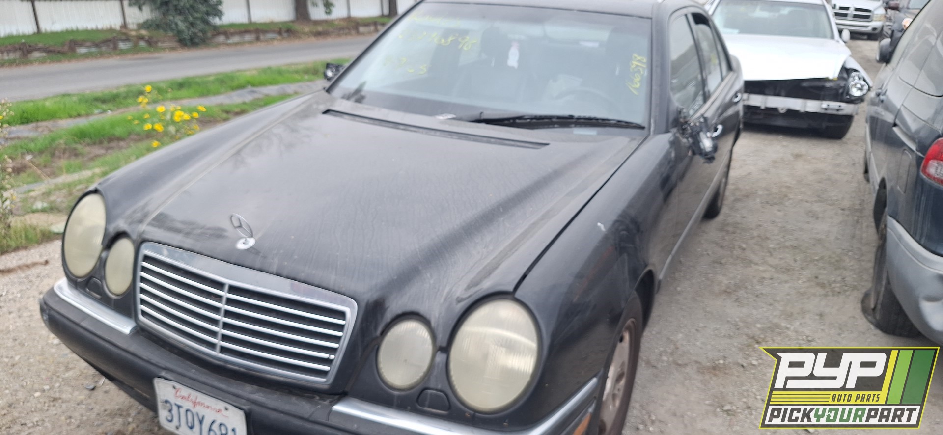 1997 MERCEDES-BENZ E420 available for parts