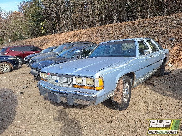 1990 FORD LTD CROWN VICTORIA available for parts