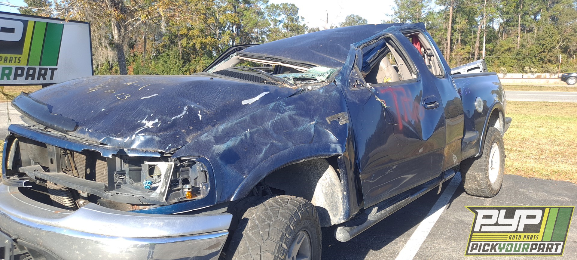 2000 FORD F-150 available for parts