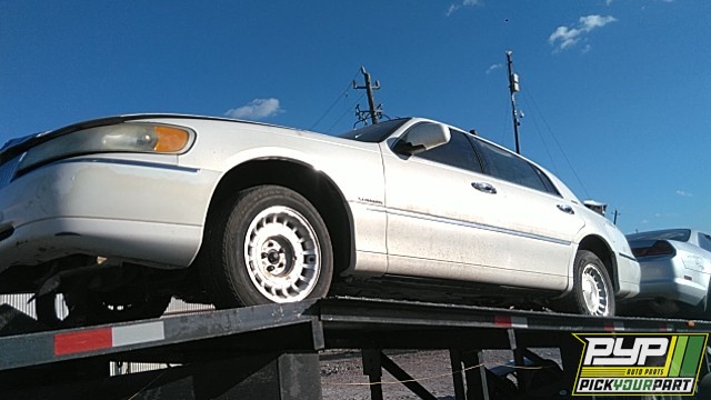 1999 LINCOLN TOWN CAR partes disponibles