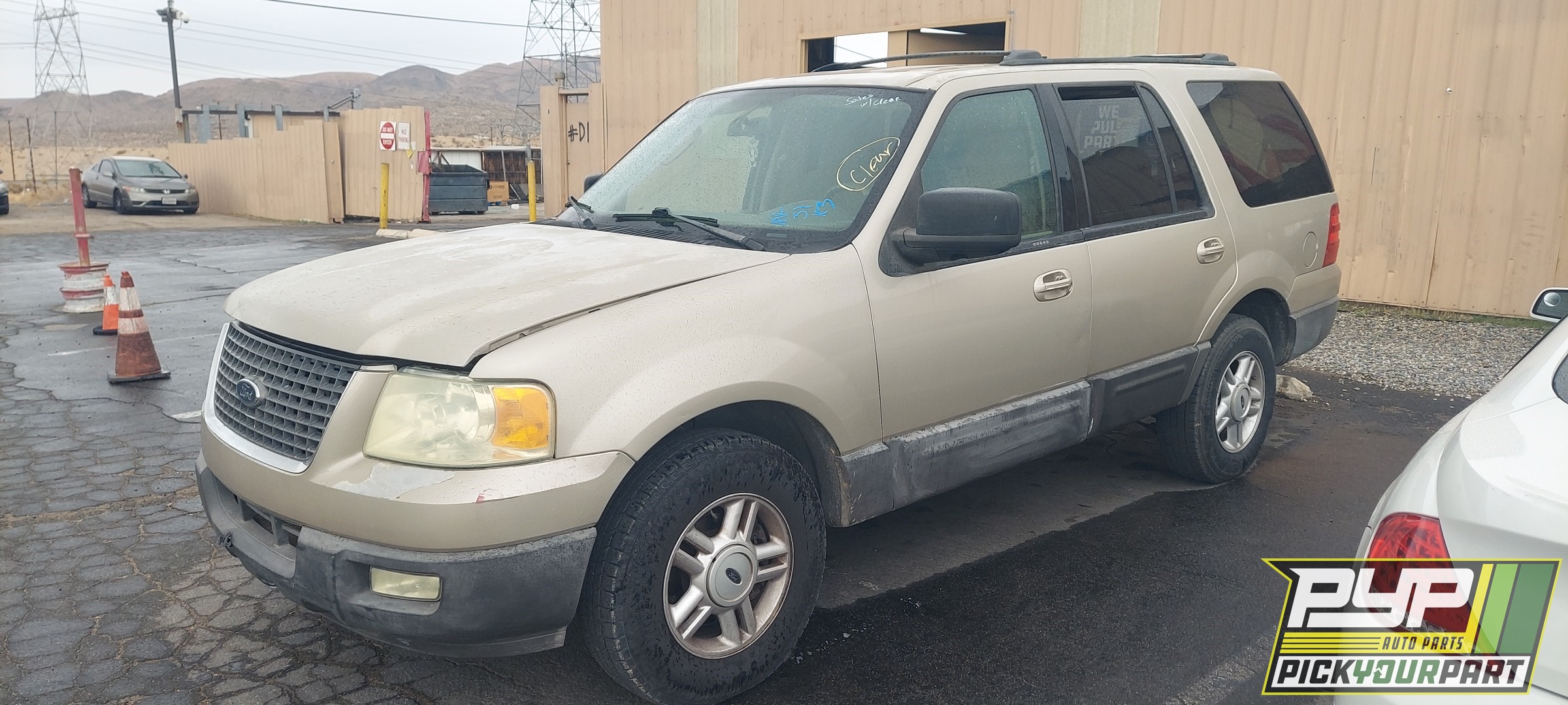 2004 FORD EXPEDITION available for parts