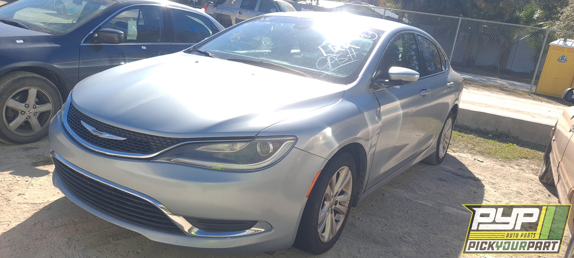 2015 CHRYSLER 200 available for parts