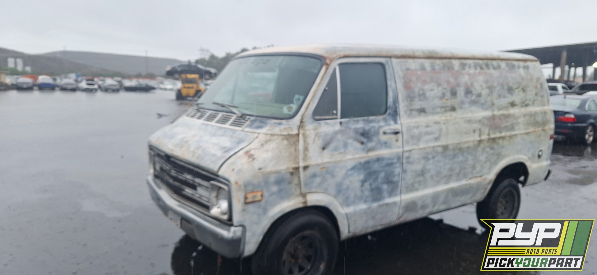 1978 DODGE B200 partes disponibles