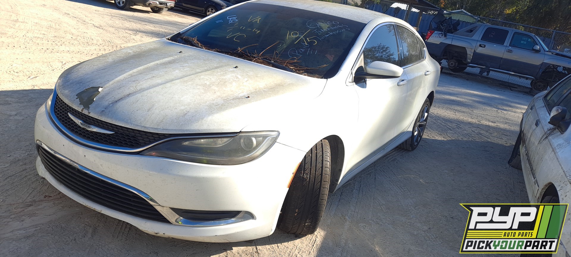 2015 CHRYSLER 200 partes disponibles