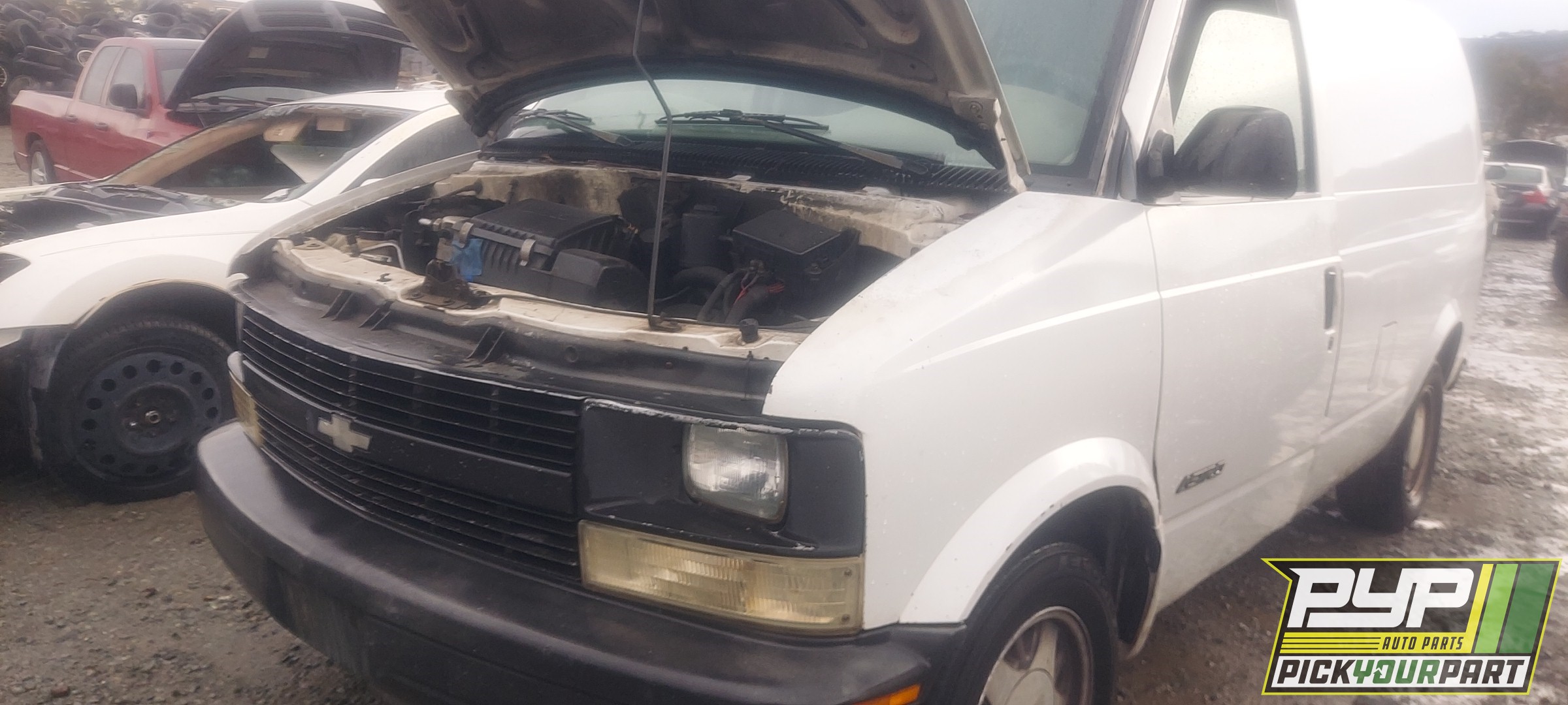 1999 CHEVROLET ASTRO available for parts