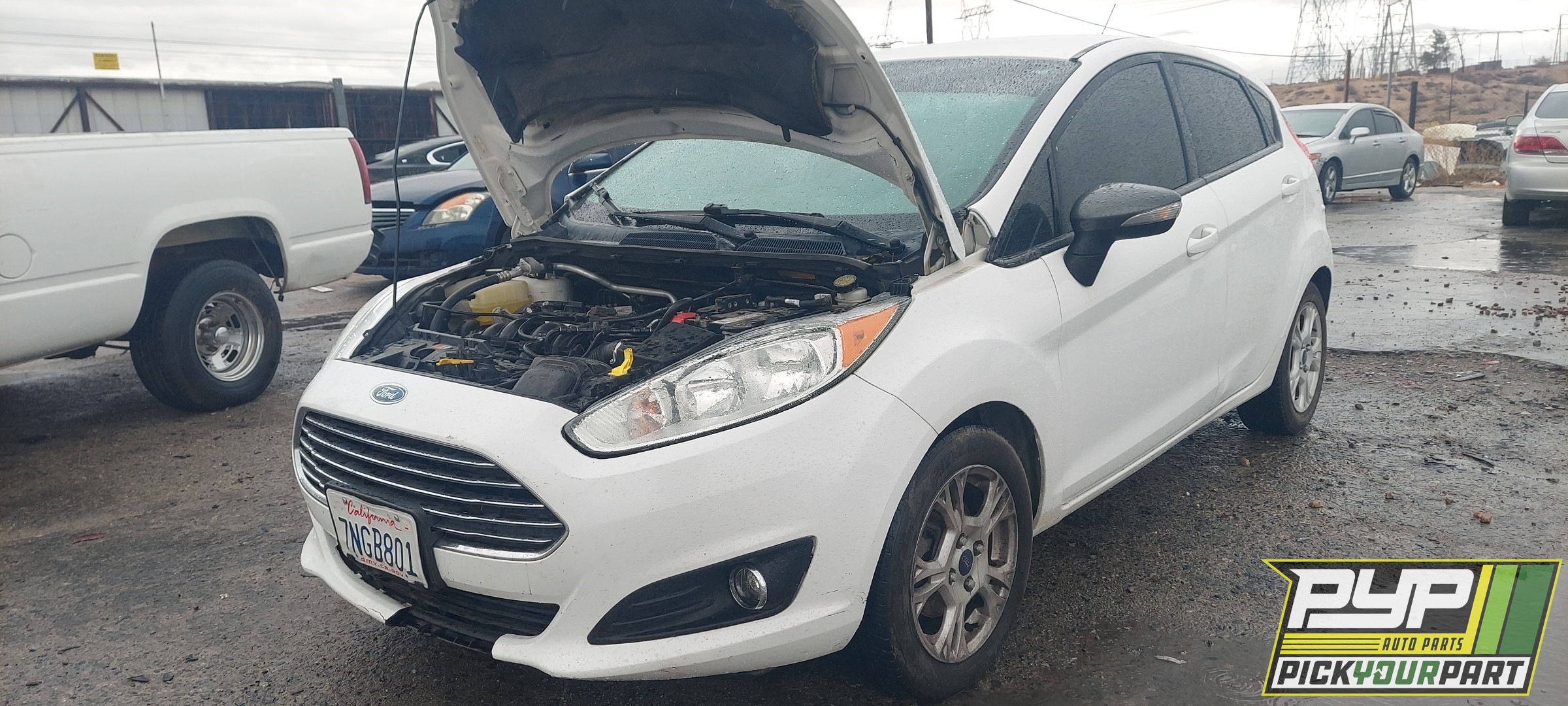 2014 FORD FIESTA available for parts