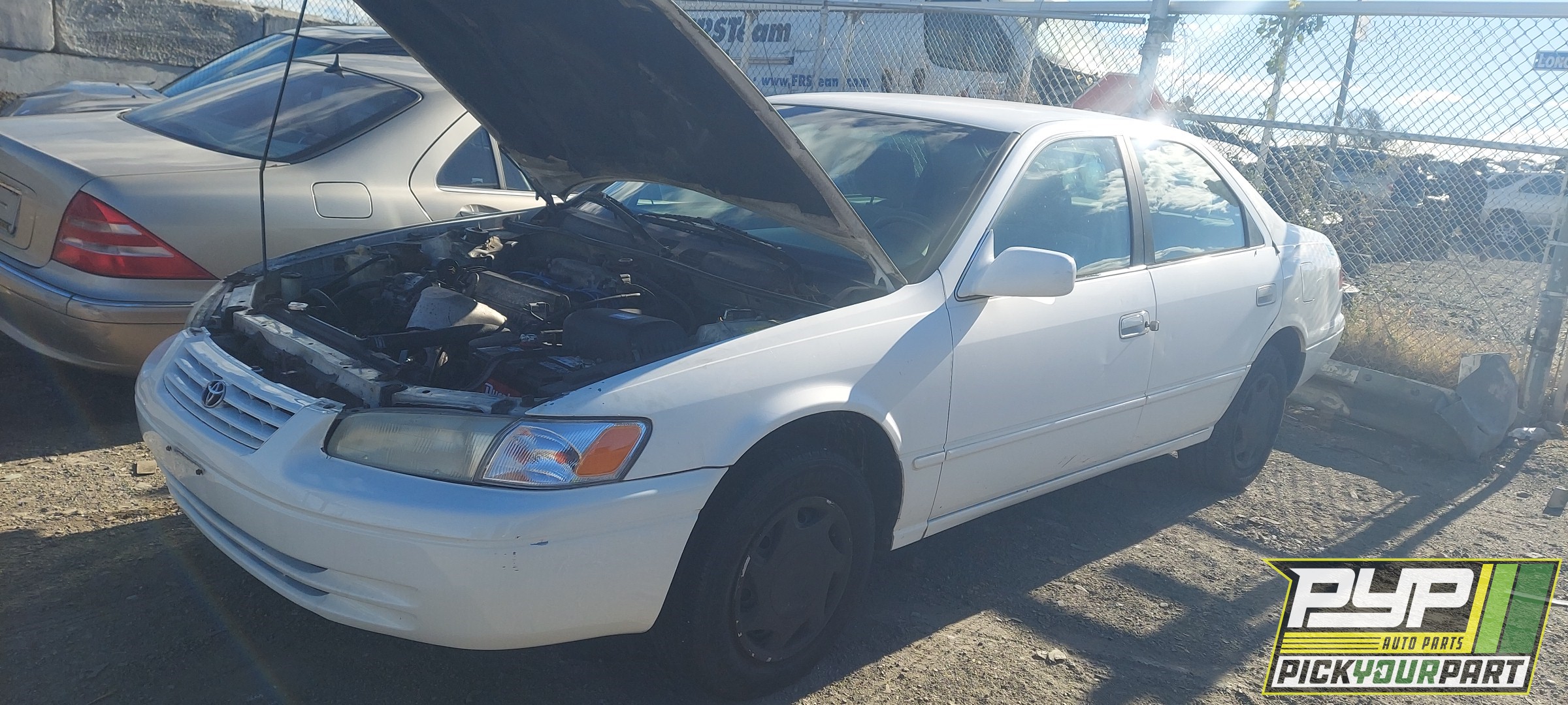 1998 TOYOTA CAMRY partes disponibles