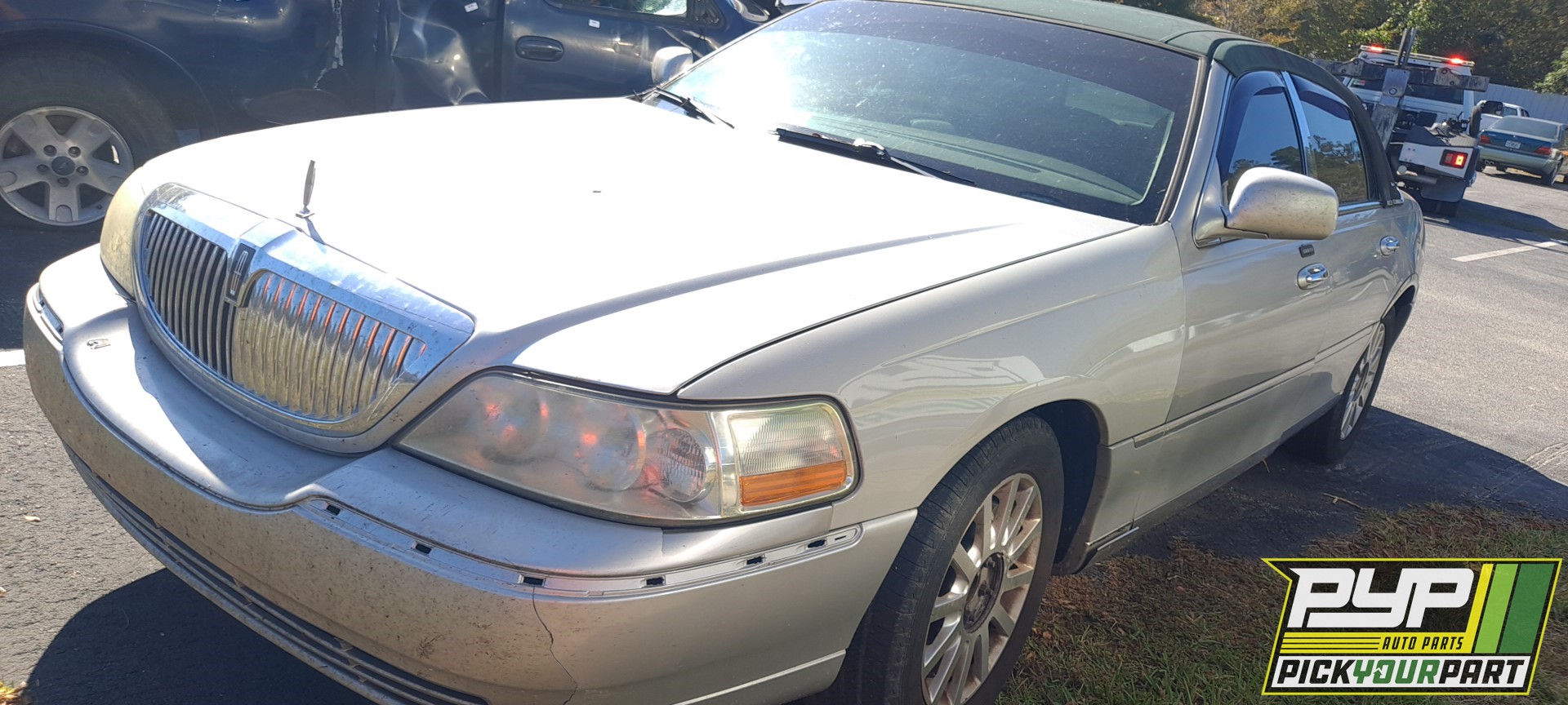 2007 LINCOLN TOWN CAR available for parts
