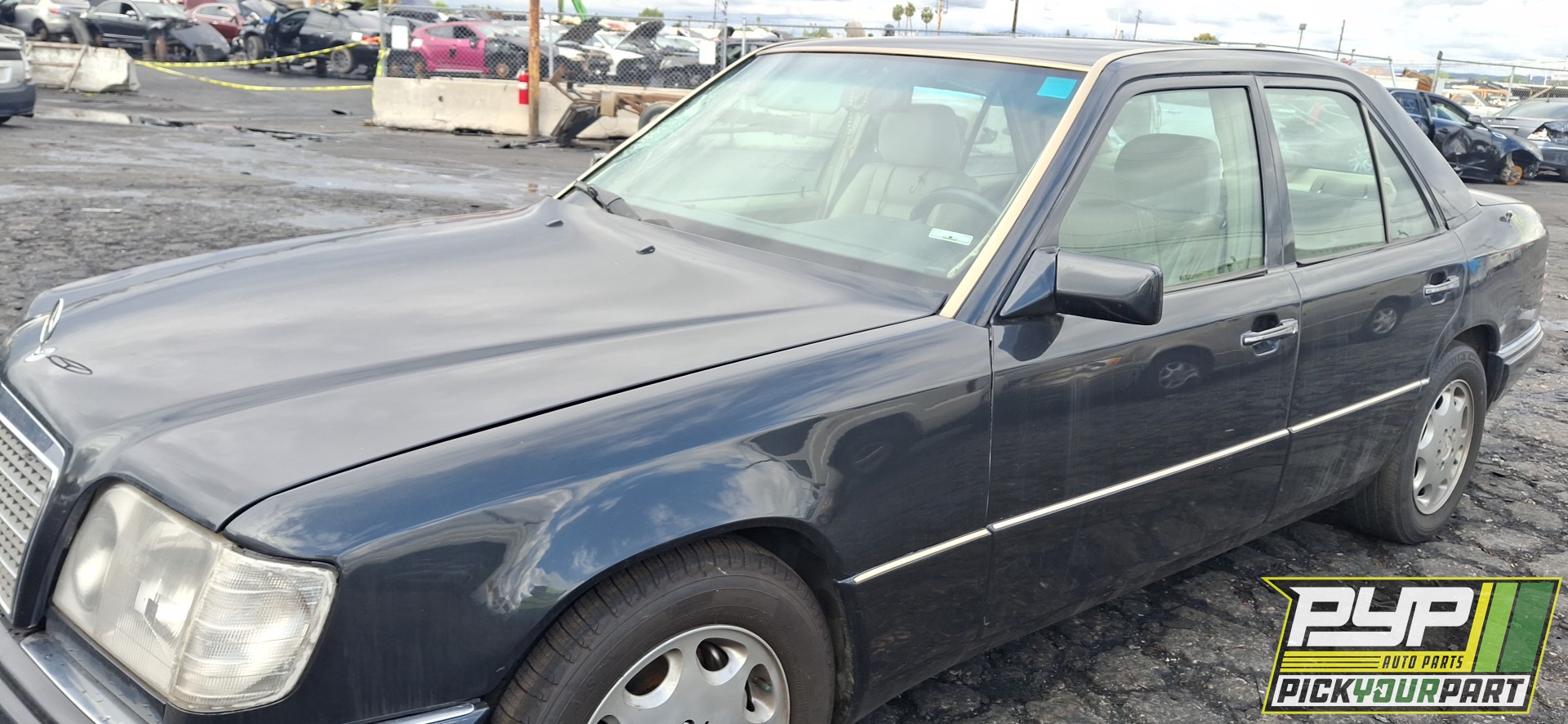 1995 MERCEDES-BENZ E320 partes disponibles
