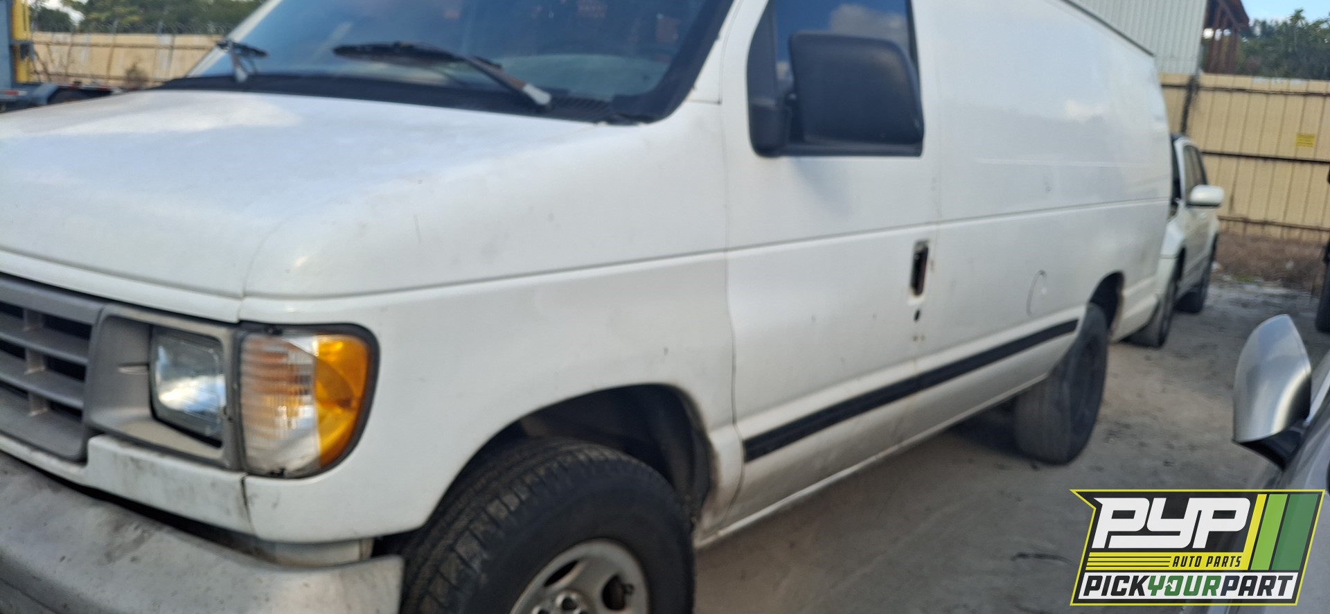 1996 FORD E-250 ECONOLINE available for parts