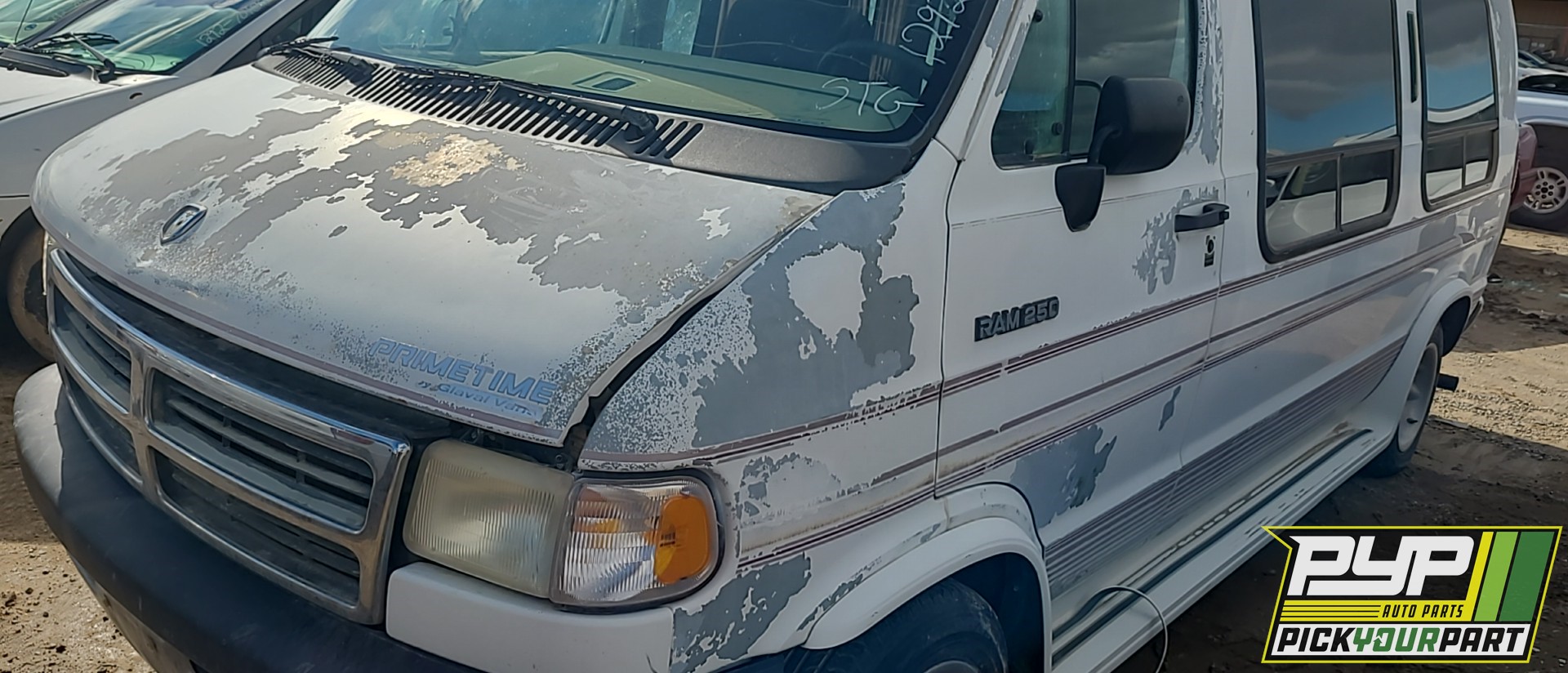1994 DODGE B250 available for parts