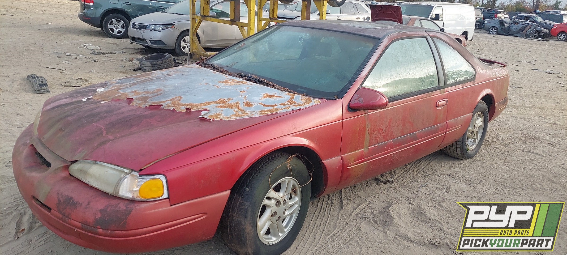 1997 FORD THUNDERBIRD partes disponibles