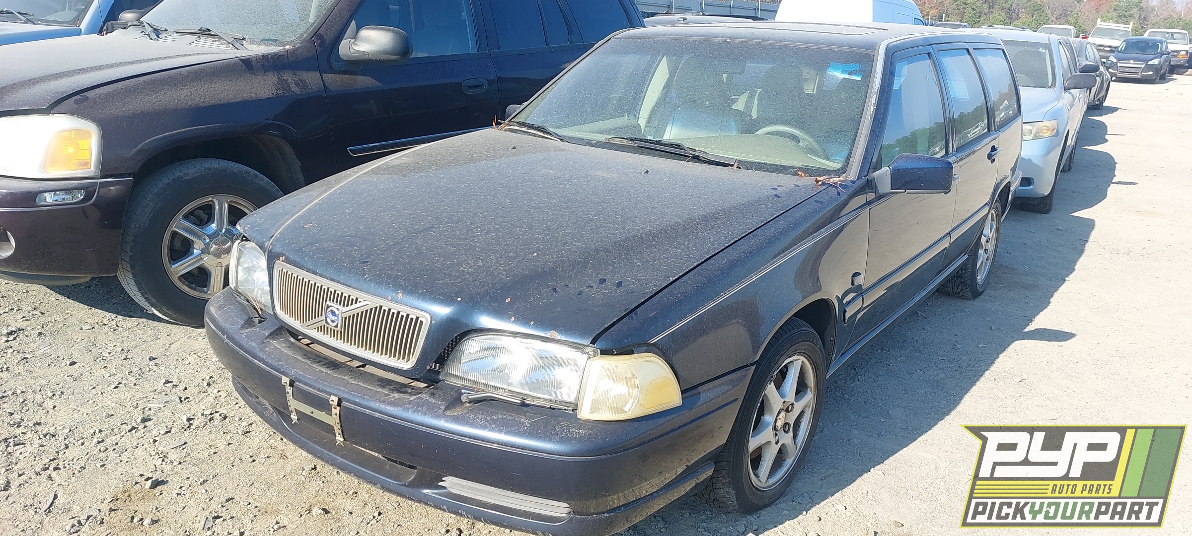1999 VOLVO V70 available for parts