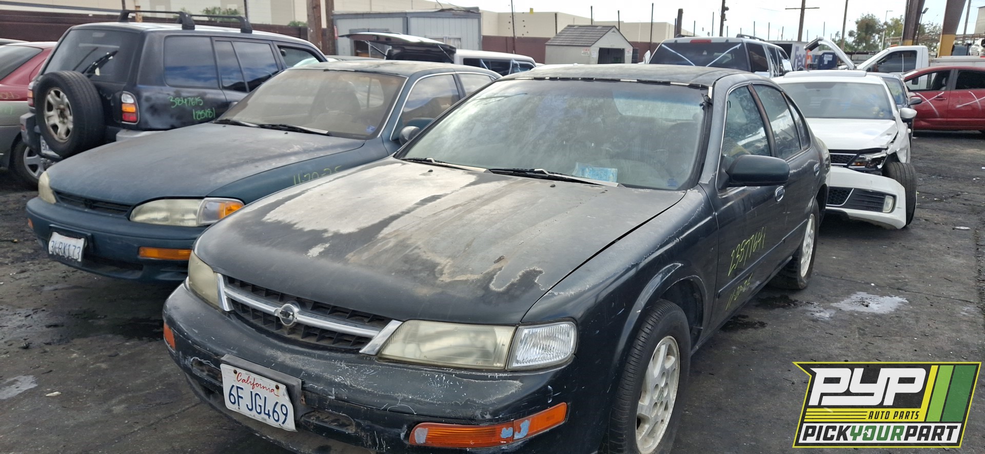 1997 NISSAN MAXIMA available for parts