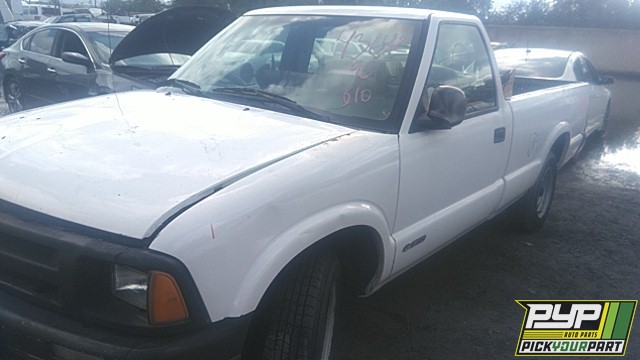 1996 CHEVROLET S10 available for parts