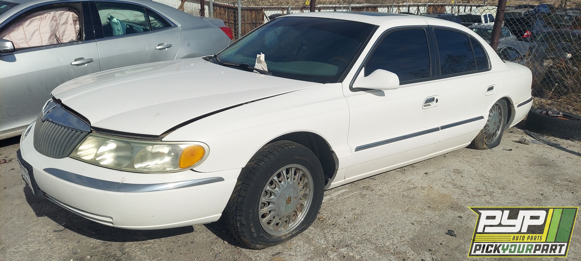 2002 LINCOLN CONTINENTAL available for parts