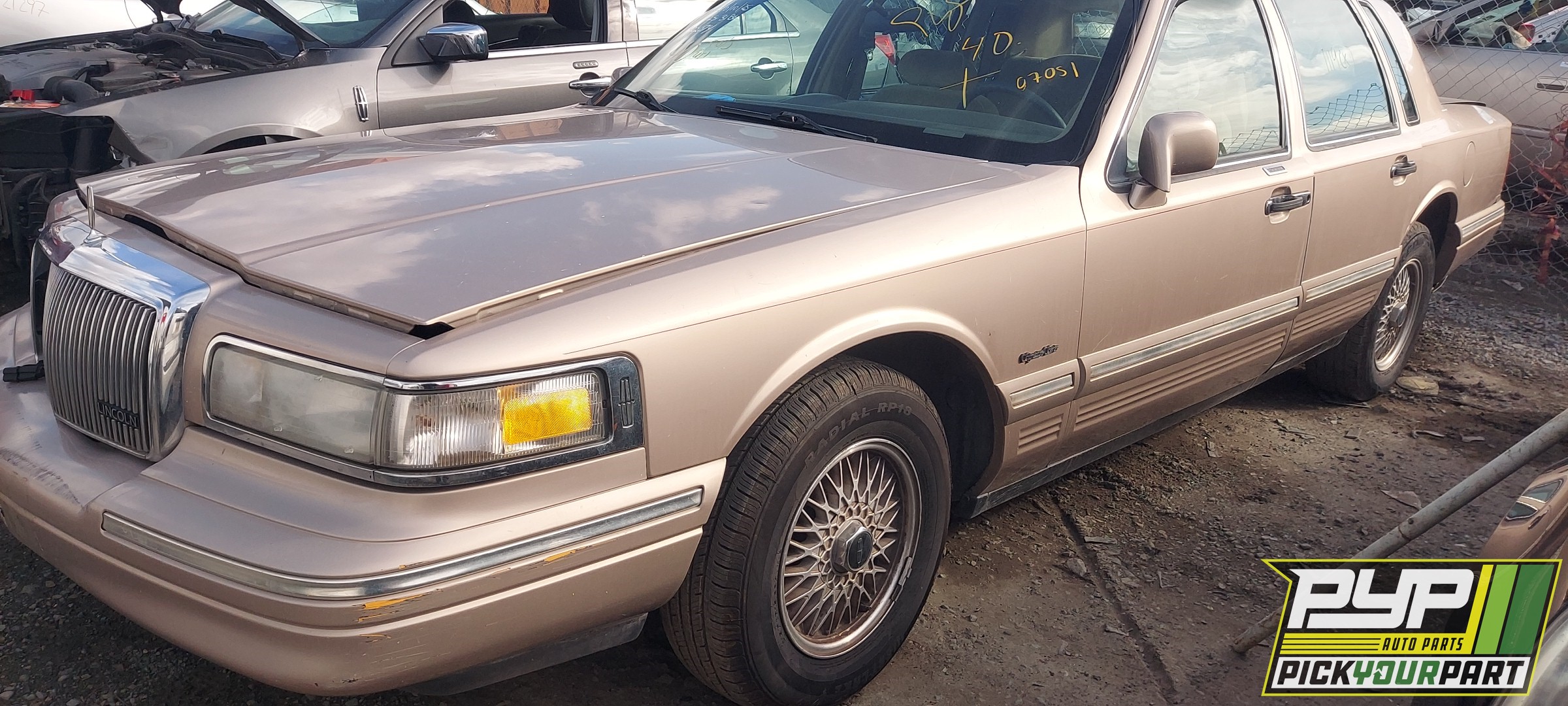 1997 LINCOLN TOWN CAR partes disponibles