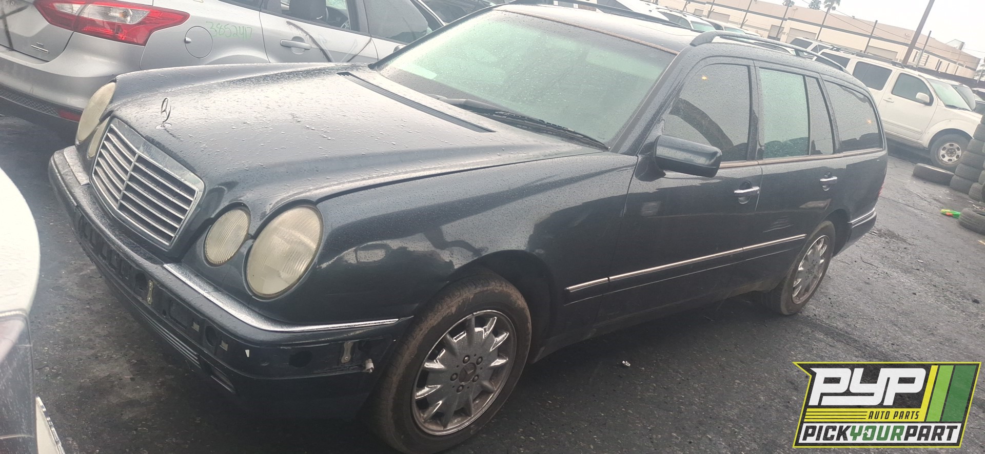 1998 MERCEDES-BENZ E320 available for parts