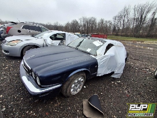 1998 JAGUAR XJ8 available for parts