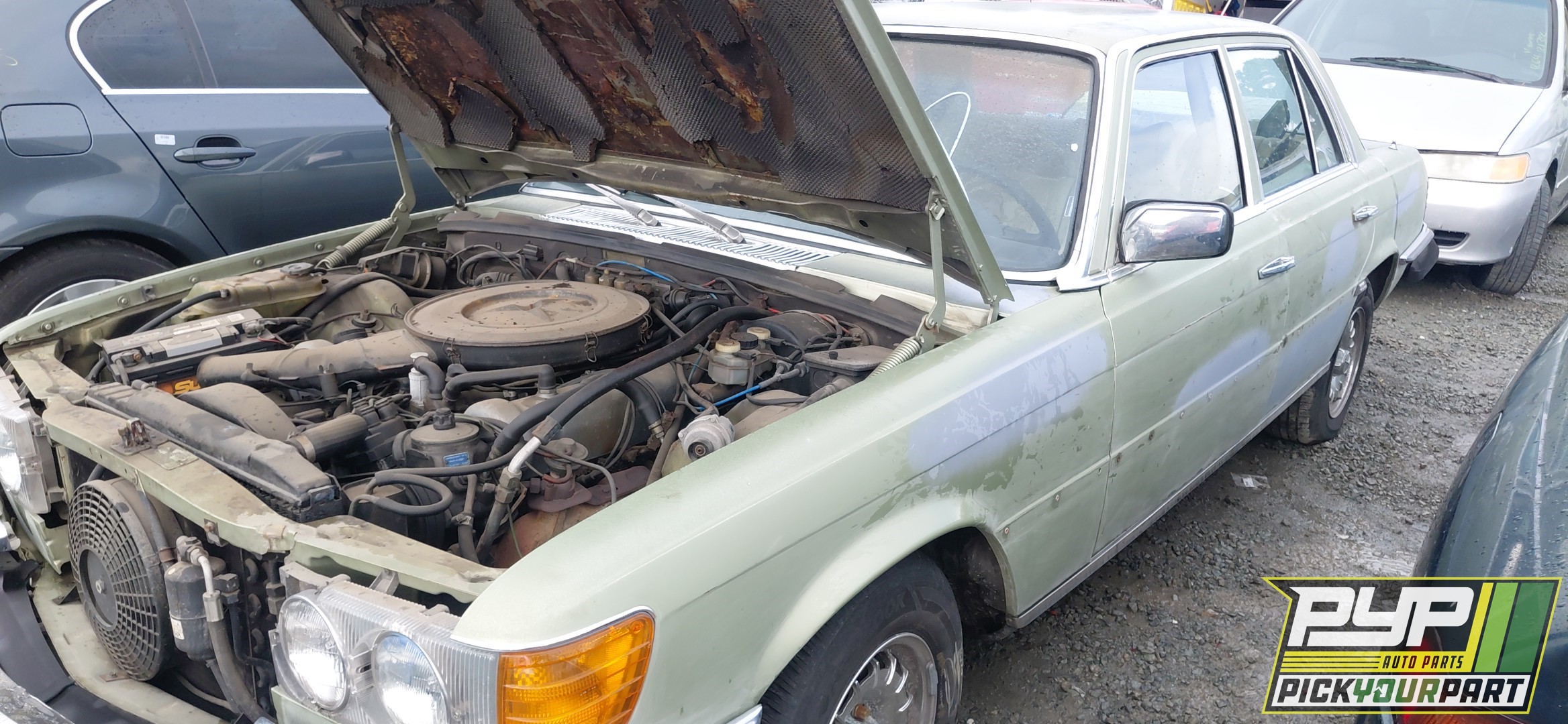 1975 MERCEDES-BENZ 280S available for parts