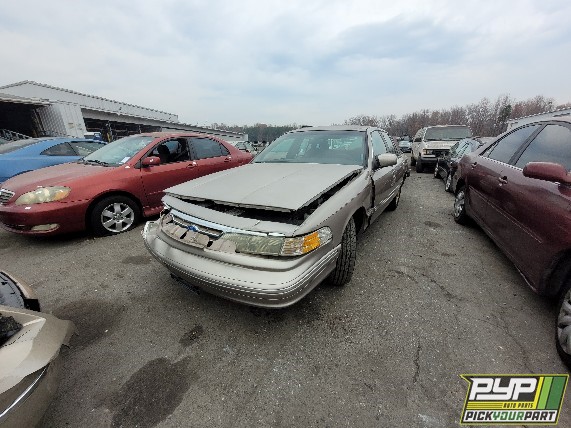 1995 FORD CROWN VICTORIA available for parts