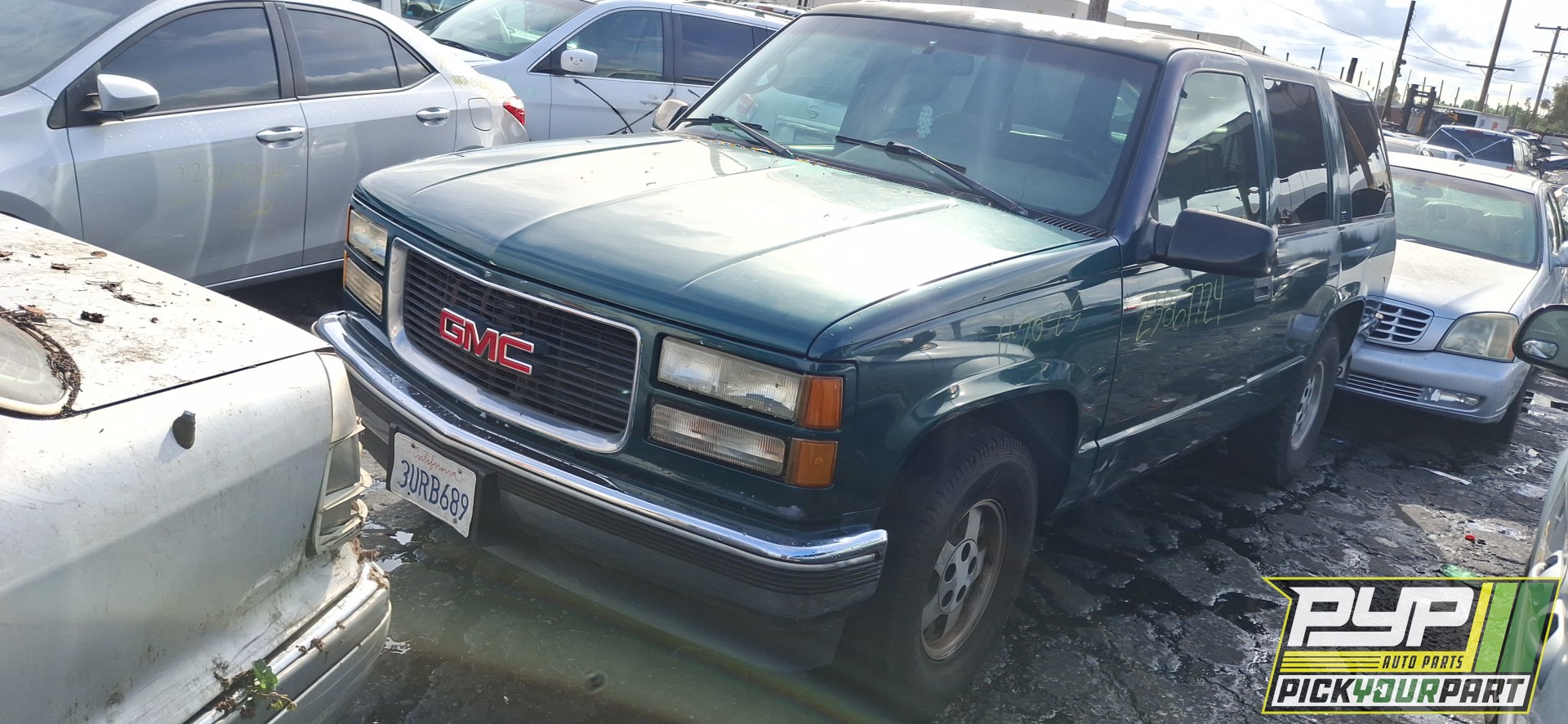 1995 GMC YUKON available for parts