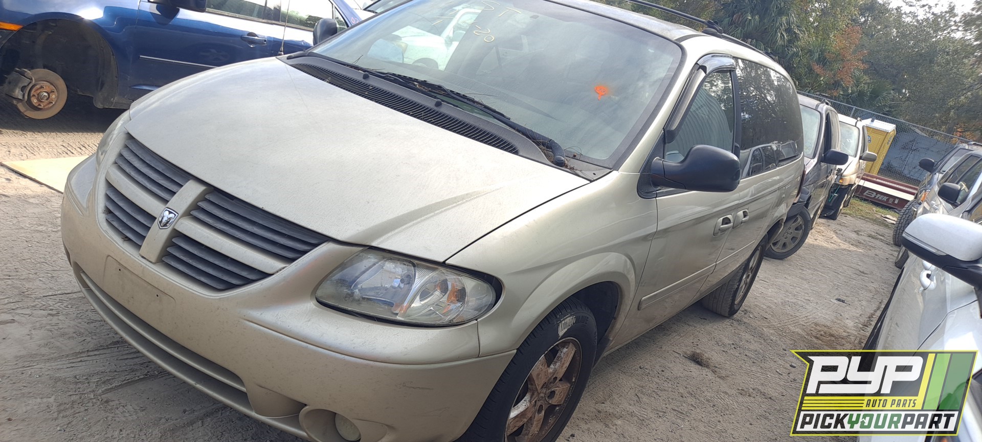 2006 DODGE GRAND CARAVAN available for parts