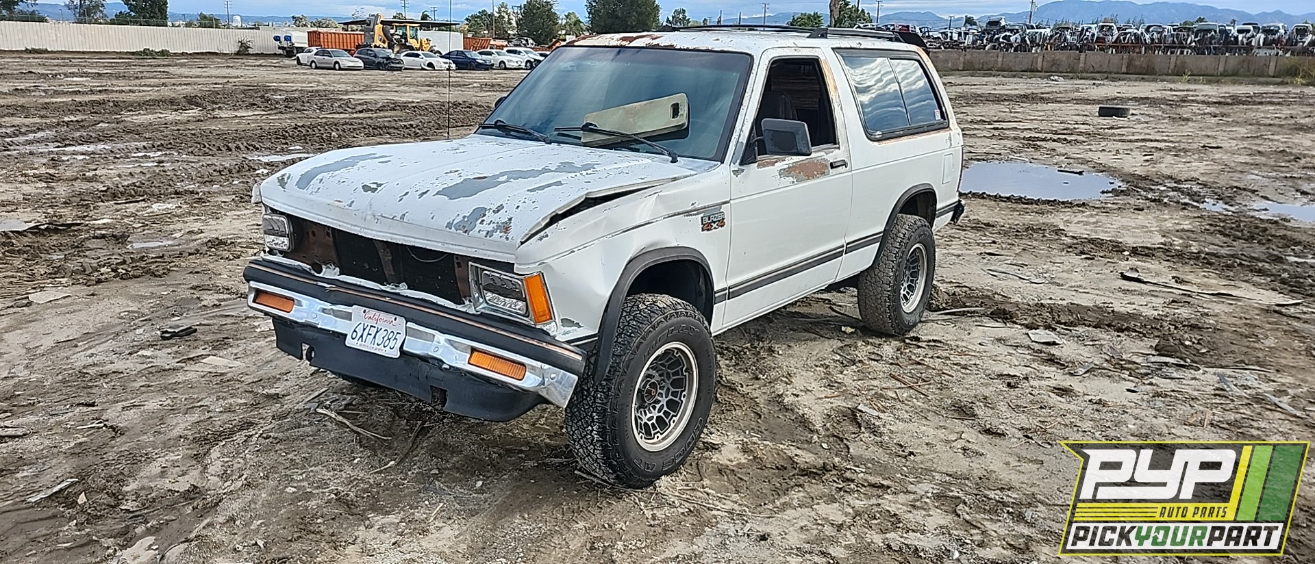 1990 CHEVROLET S10 BLAZER available for parts